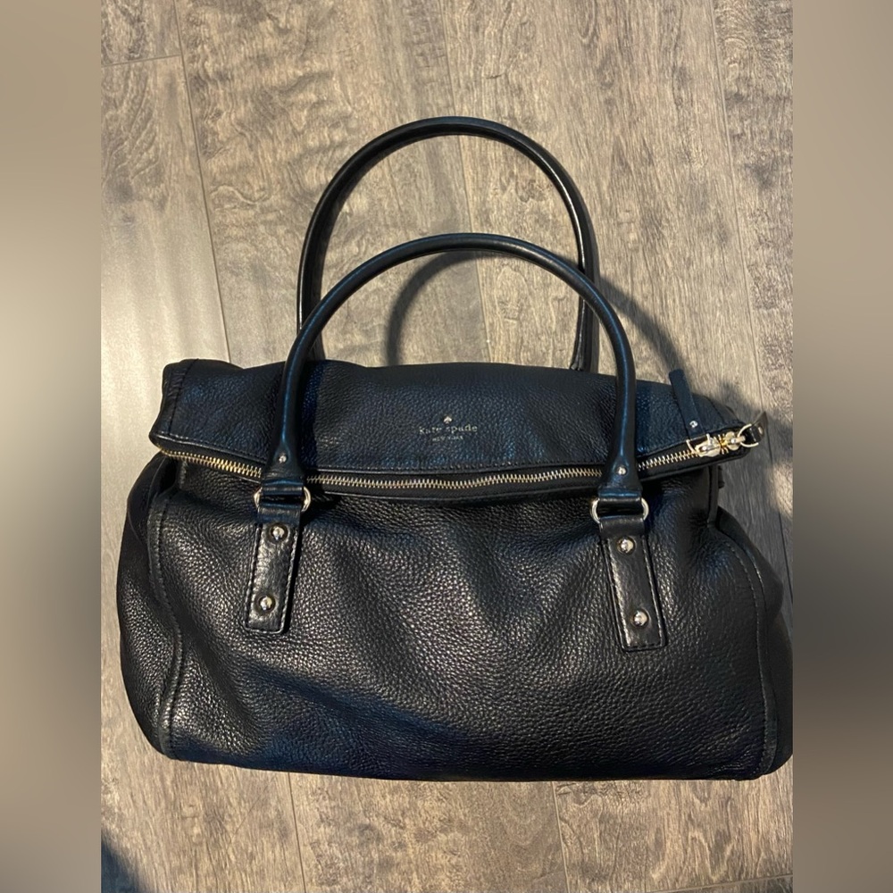 Kate Spade
Cobble Hill - Leslie Satchel
